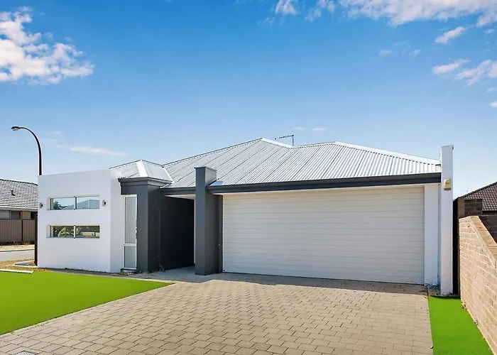 Spacious 4 Bedroom House In Southern River